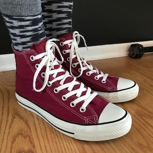 CONVERSE CHUCK TAYLOR ALL STAR in Maroon